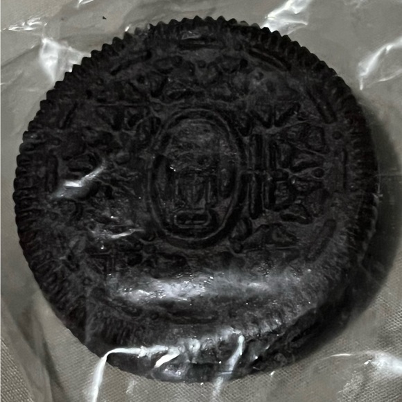 Pokémon Rare Mew Oreo - Picture 3 of 7